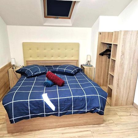 08 - Très joli studio neuf avec parking privatif gratuit Razac-sur-lʼIsle Esterno foto